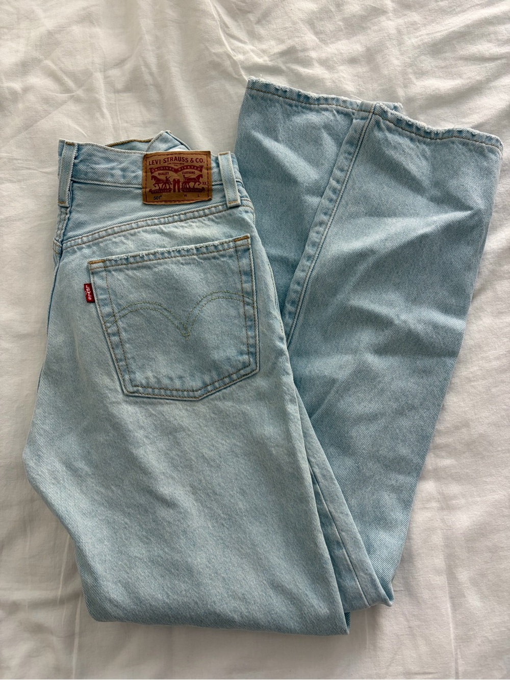 Levi's Women's Light Wash Straight Leg Jeans